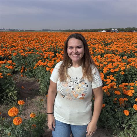 Ashley Robbins - Needing 51 🌟 and on one more post before... | Facebook