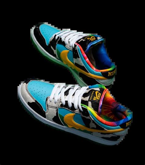 Rayeroze naked pics the lady answered that she's in the