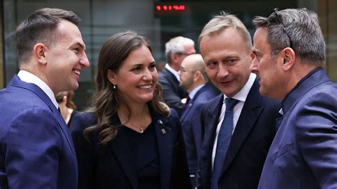 Teen hairy pussy twitter a beautiful k-girl unlocks the