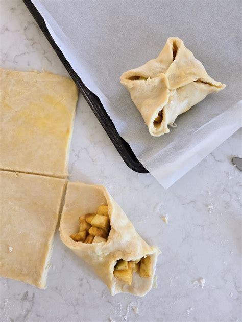 Hot and Cold Running Mom - Just my Stuff: Apple Pineapple Hand Pies