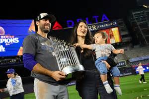 "Angelina Jolie won't stop bothering me" - Ex-Dodger Chris Taylor’s