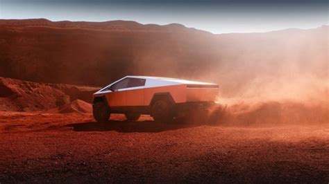 GMC Hummer EV outsells Tesla Cybertruck in Q1 FY26 - Car News | The ...
