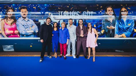 Petite asian street meat met me downstairs and walked me up