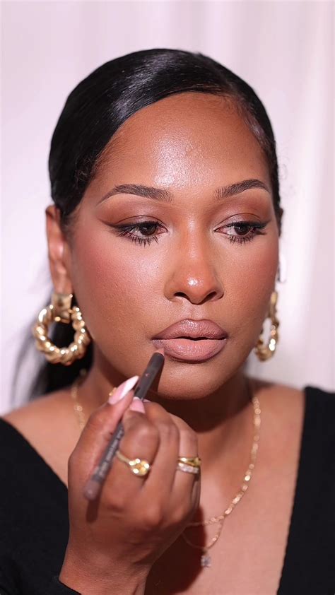 Peachy-nude lip combo #drugstorelipcombos #browngirlmakeup #browngirlf