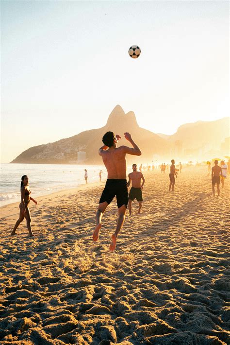 1.000.000+ melhores imagens de Old+rayveness+video · Download 100%