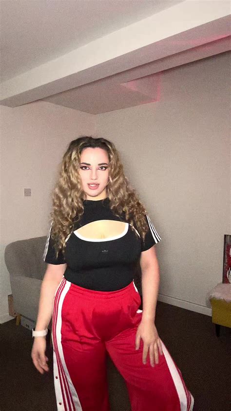 Vitalina Syniavska (@_vivi_vitalina)’s videos with оригінальний звук