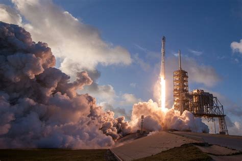 companies   forefront  space exploration