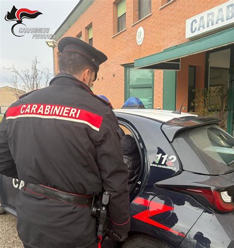Revenge porn e stalking alla ex. Aggredisce i carabinieri: in arresto