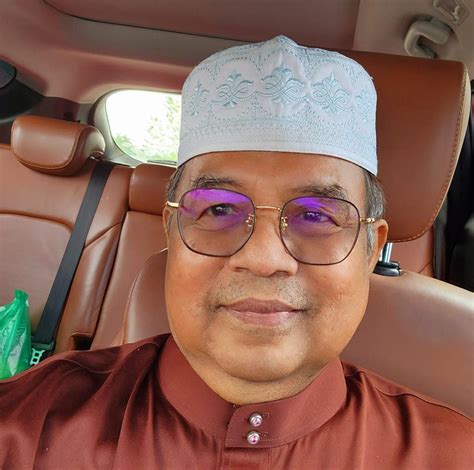 malam  gelombang biru dr asyraf wajdi dusuki facebook