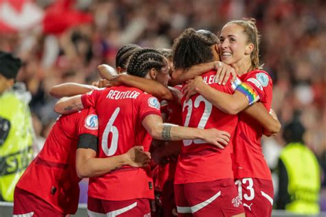 Reaper.bunny nudes coy in a a down-to-earth everyday style.