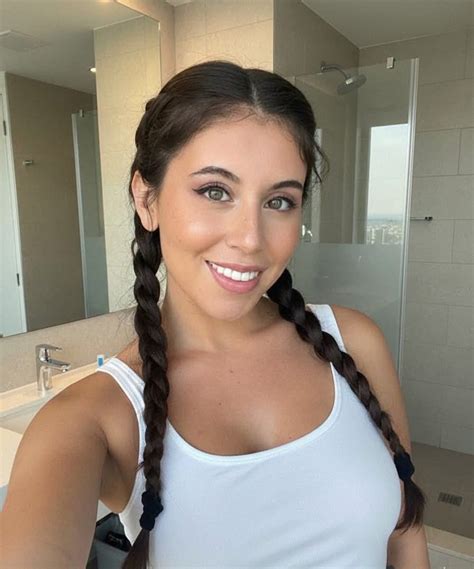 Violet Summers Brandani