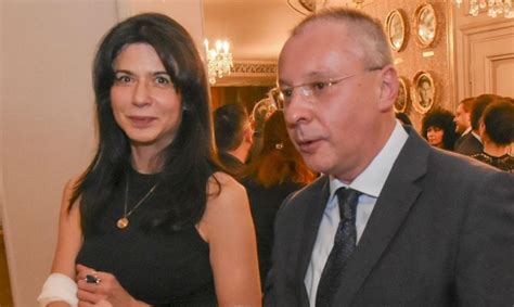 Моника Станишева не била PR на "Инерком": Фалшива новина! - Последни ...