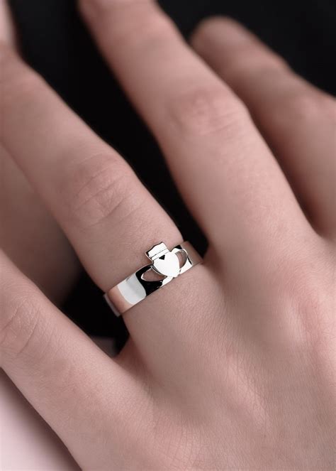 Rose Gold Claddagh Ring Modern – Claddagh Design