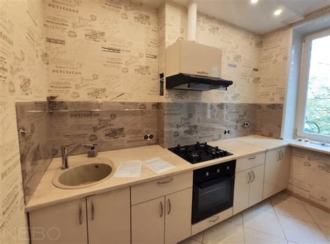 Скинали для кухни из тонированного стекла Графит в Москве