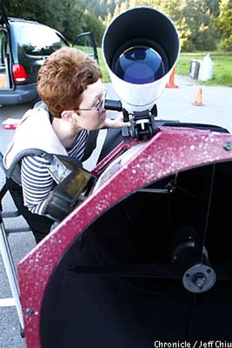 SCIENCE / Stargazers head for the hills on Astronomy Day / Amateur fans