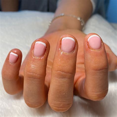 Best 11+ really short nails you must try this year