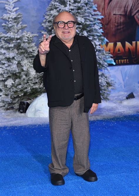 Danny Devito Height: How Tall is The 77-Year-Old American Actor? - Hood MWR