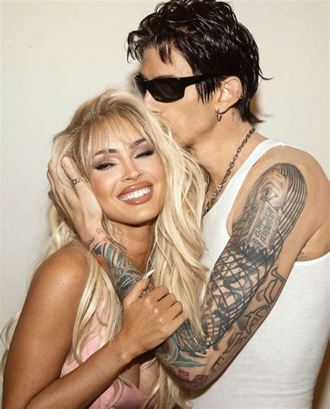 10 Celebrity Couples Costumes to Emulate This Halloween — Beyonce ...