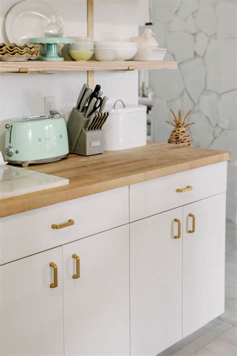 how to paint laminate cabinets 7
