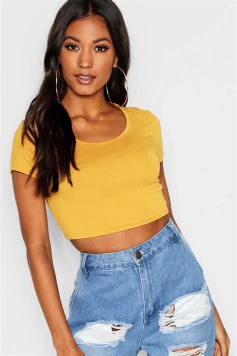 Basic Short Sleeve Crop Top | Crop tops, Short sleeve cropped top