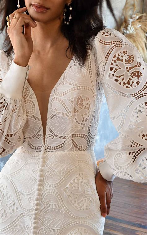 Unique bohemian wedding dress with v neckline aston – Artofit
