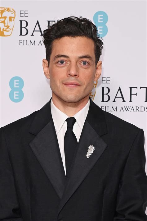 Male celebrities who are considered "ugly hot"