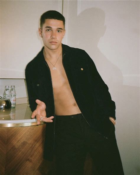 Austin Mahone on Twitter: "New music so soon 💸 https://t.co/7sEGt3PCoY