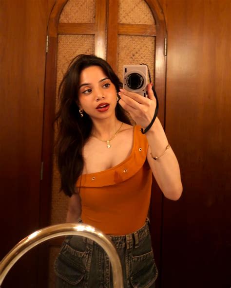 Muskan Karia | spilling stuff on unusual places like a pro | Instagram