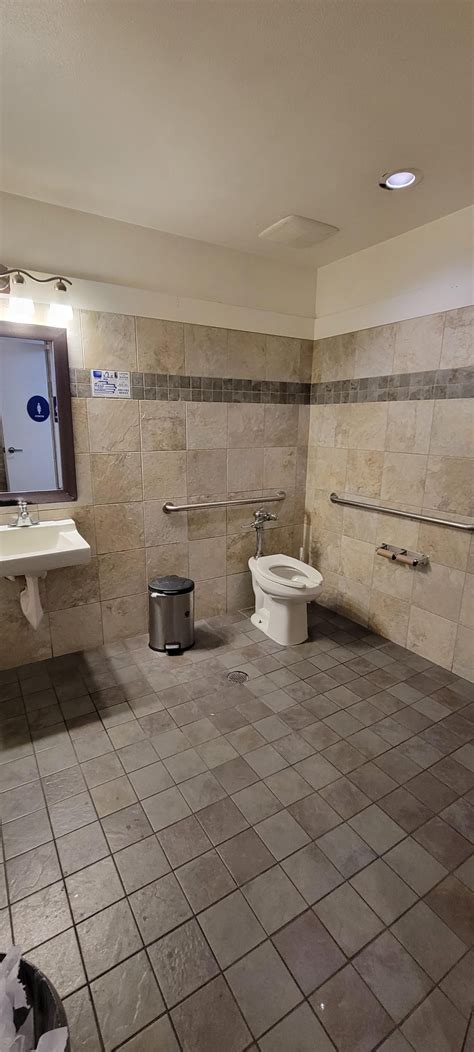 pee@ Athena grill Santa Clara CA : r/pee_in_public
