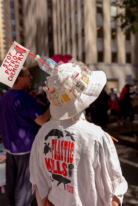 Climate Protesters March on New York, Calling for End to Fossil Fuels