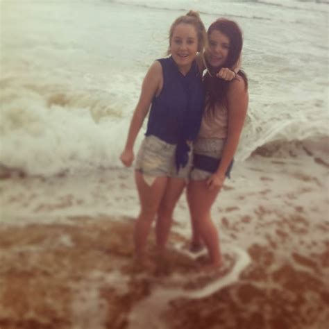 AOPolaQk9UVztVDIryd-onna-e0SV-LbtHw9yiL1o5iy=s900-c-k-c0x00ffffff-no-rj