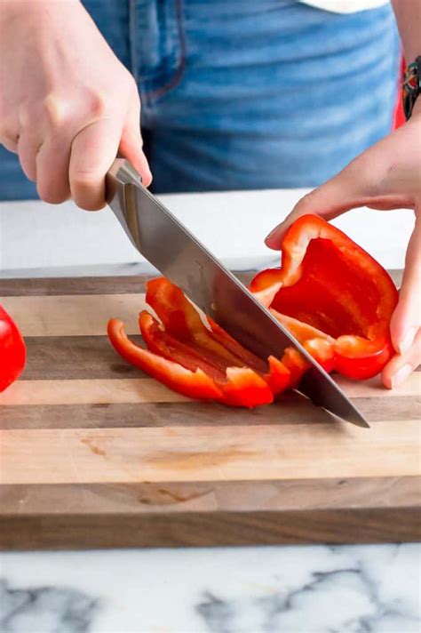 cut  bell pepperto minimize waste  natural nurturer