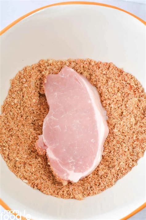 Keto Breaded Pork Chops Recipe - Mom Foodie