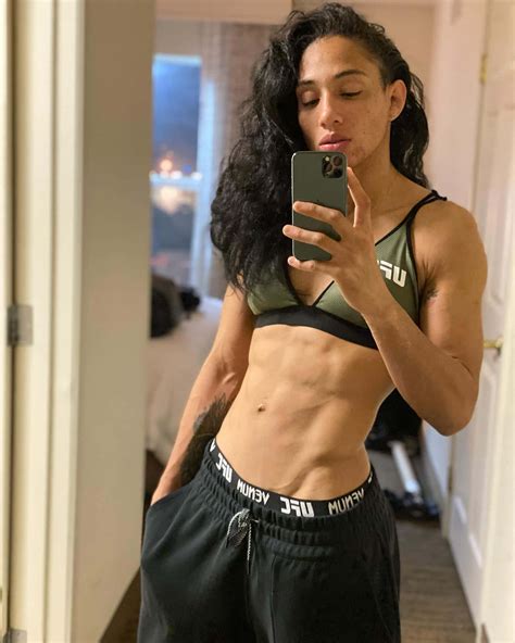 Download Taila Santos Mirror Selfie With Hair Down Wallpaper