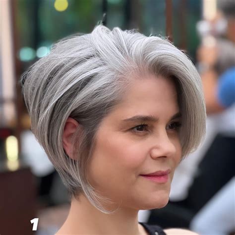 Cabelo Pintado De Branco Feminino