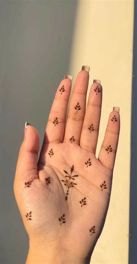 Minimalist Mehndi Design Aesthetic