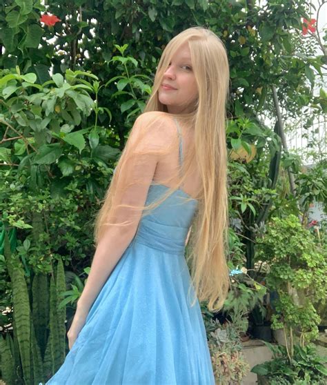 Júlia Venzke (@juliavzs) • Instagram photos and videos