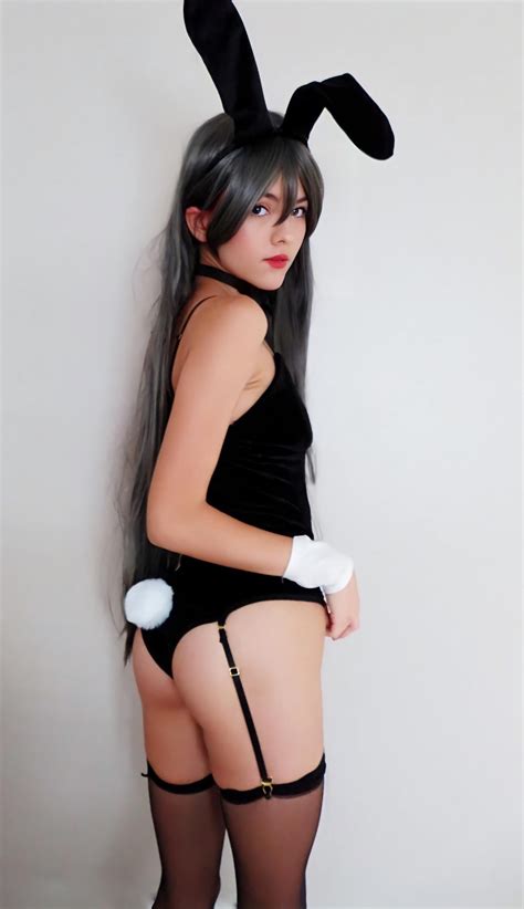 mai sakurajima by luvcoregf : r/cosplaygirls
