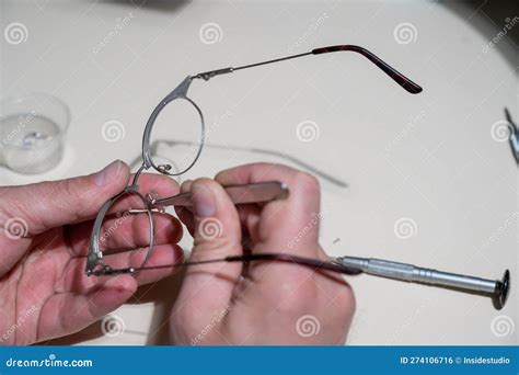 how to change nose pads on glasses without screws