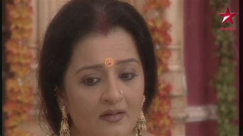 Kyunki Saas Bhi Kabhi Bahu Thi - Watch Episode 6 - Worrying News for ...