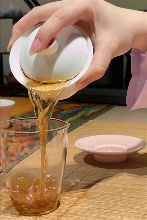 Understanding Oolong Tea Caffeine and its Comparison to Coffee