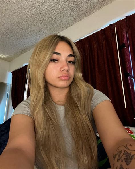 mia diamond (@miaddiamond) • Instagram photos and videos