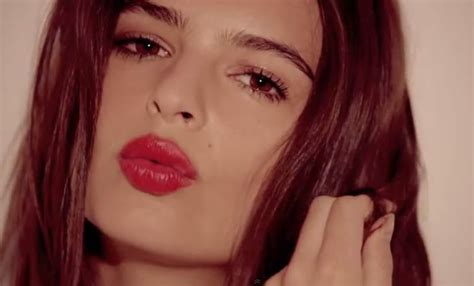 Emily Ratajkowski. Blurred Lines. Meow. | Emily ratajkowski blurred ...