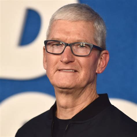 apple ceo tim cooks net worth investments  earnings