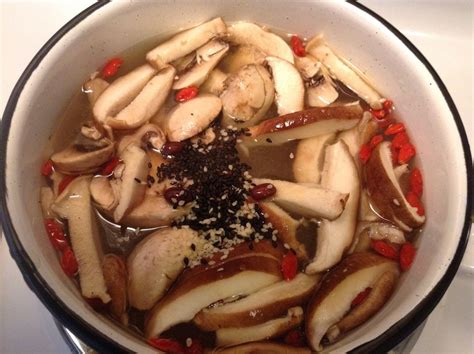 How to cook black fungus soup - B+C Guides