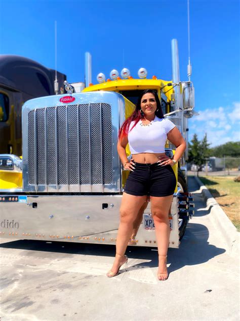 Irlanda Sanchez - Irlanda Sanchez updated her cover photo.