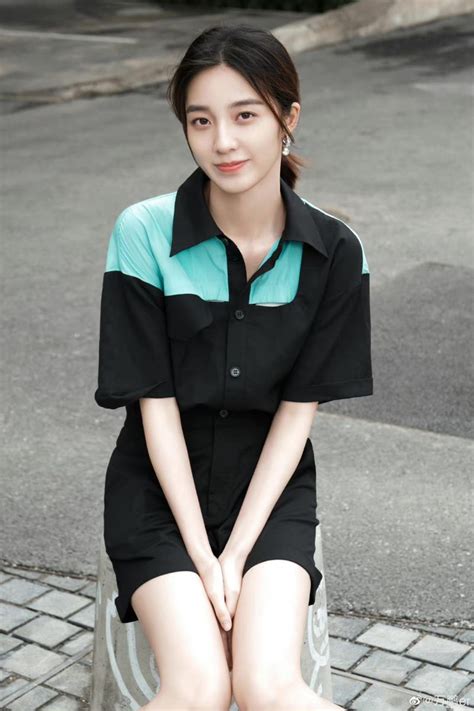 wan peng oan byngh stylish actresses blackpink fashion japanese women