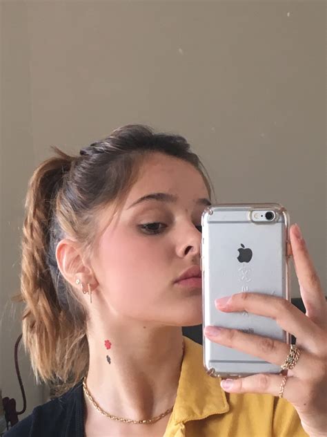 Lily Noel's Instagram, Twitter & Facebook on IDCrawl