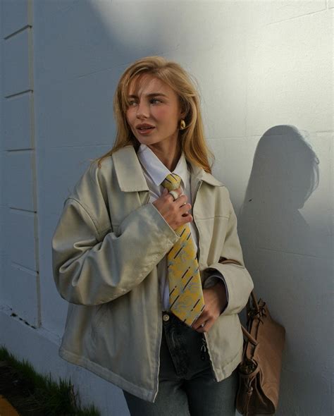 Elizabeth Vasilenko Biography: Age, Net Worth, Instagram, Spouse