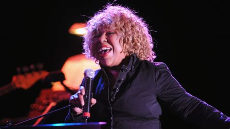 Roberta Flack songs: 'Killing Me Softly,' 'First Time,' more top tunes